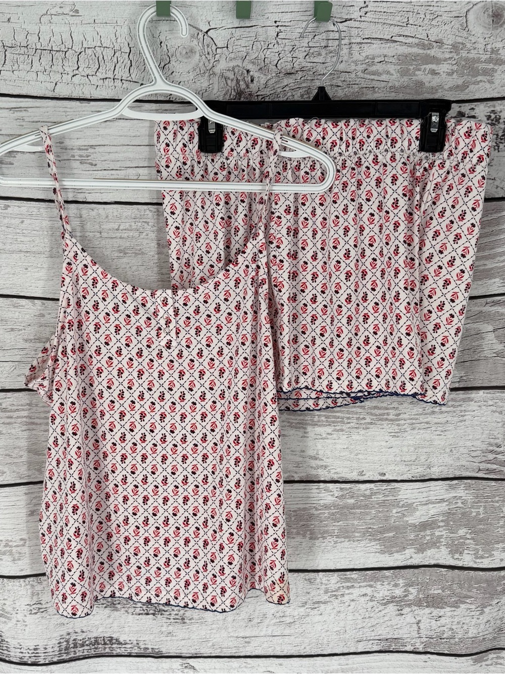 Women's White & Red Printed Spaghetti-Strap Cami and Shorts Set